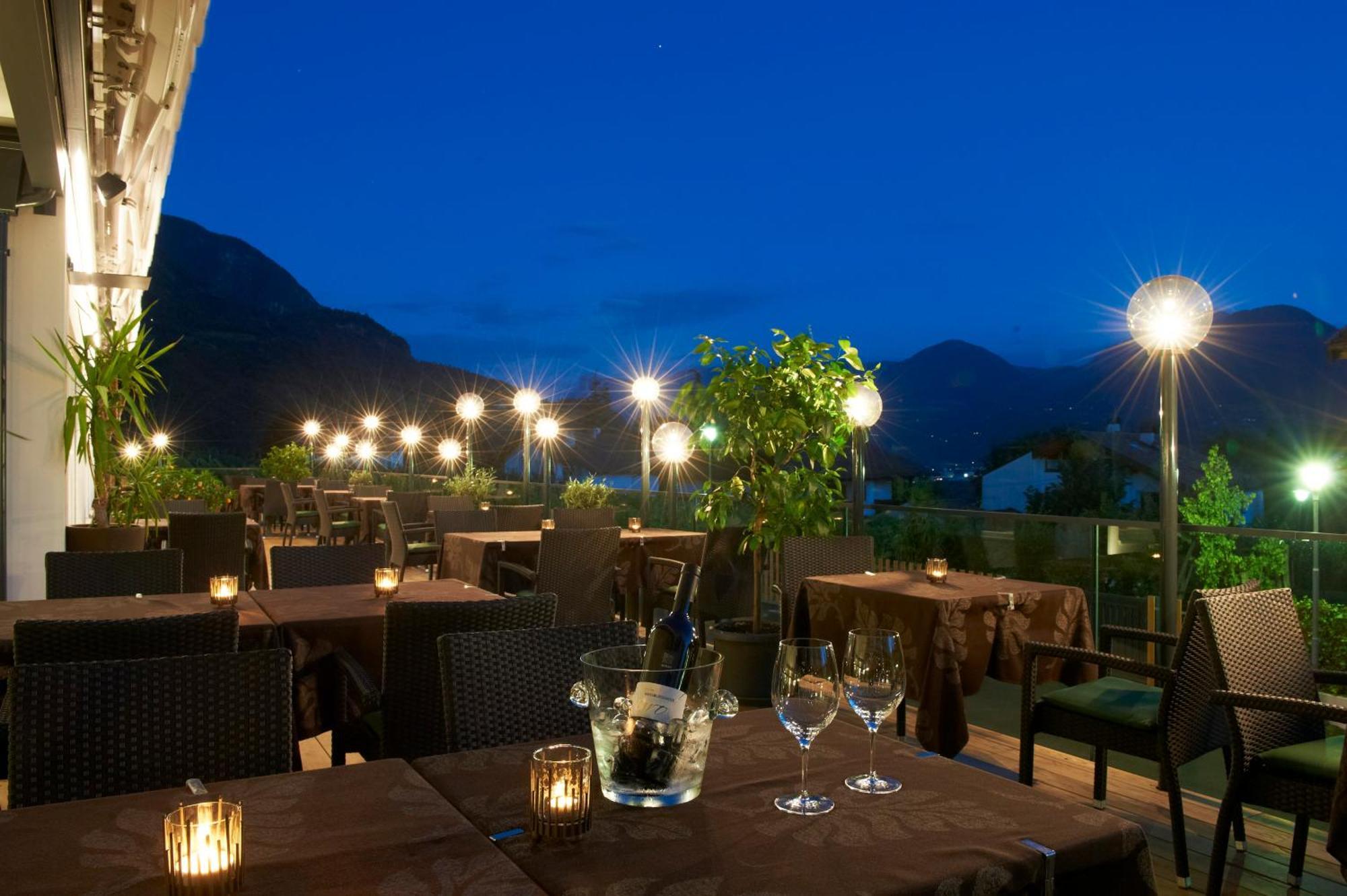 Hotel Ladurner Merano Exterior photo